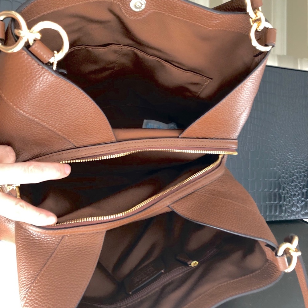 Coach Large Lexington Shoulder Bag - Picture 3 of 6